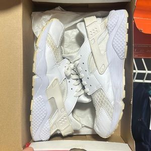 Women’s Nike Air Huarache
